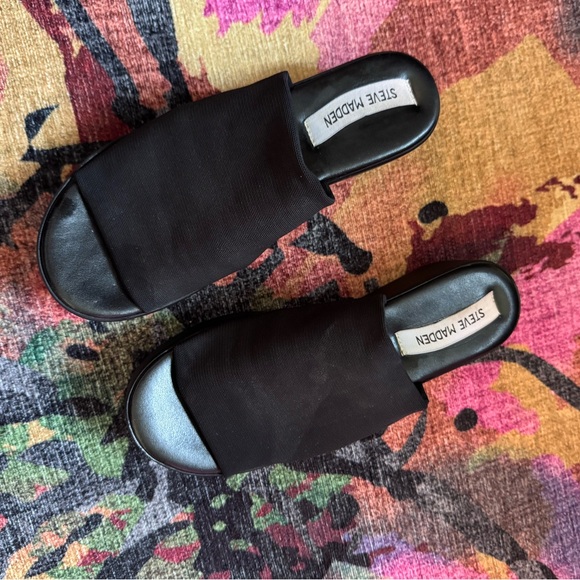 Steve Madden Black Platform 90’s Slides - Picture 3 of 8